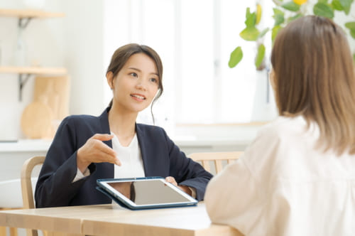 ファイナンシャルプランナーの女性